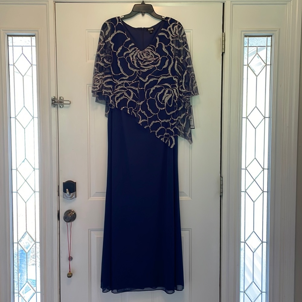 NWT stunning SL Fashions Navy mother of bride dress, size 10